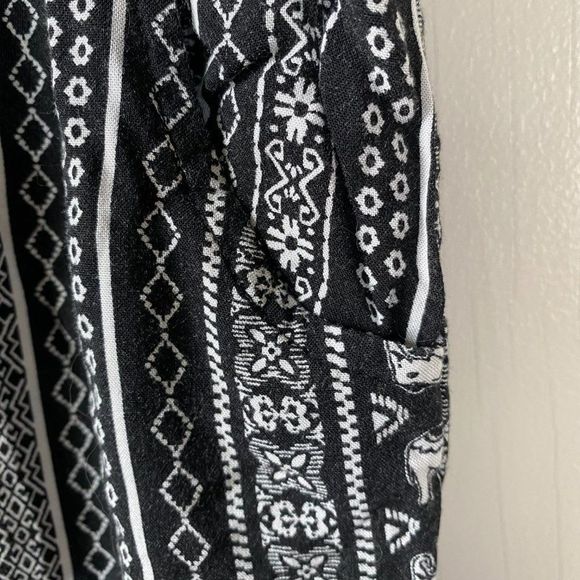 Joe B Pant - Size SMALL - Elephant - black and white - Picture 6 of 6